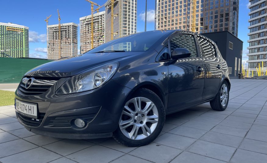Opel Corsa 1.4 Edition 111