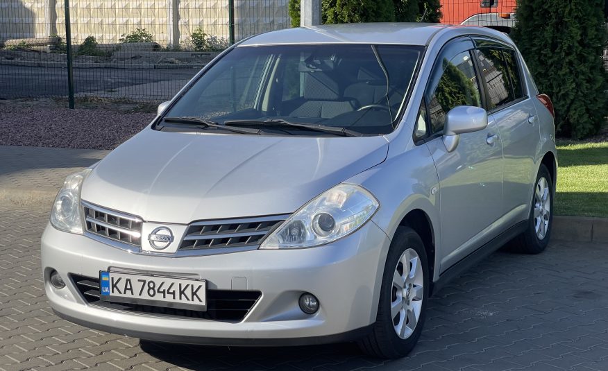 Nissan Tiida
