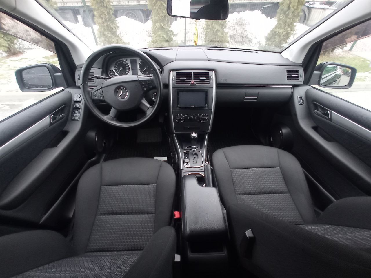 Mercedes-Benz B 180  INDIVIDUAL 2010