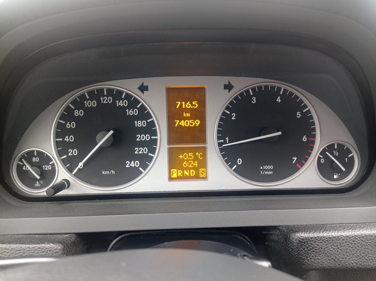 Mercedes-Benz B 180  INDIVIDUAL 2010