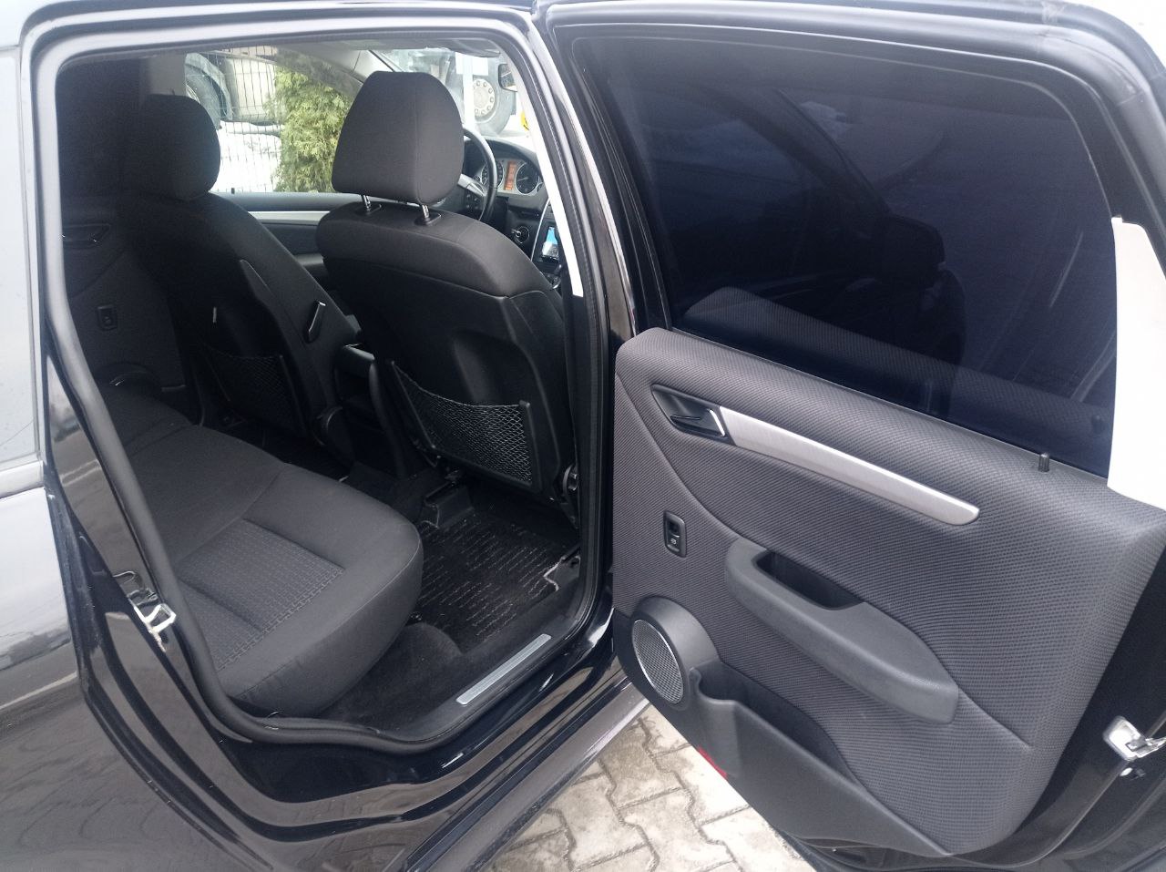 Mercedes-Benz B 180  INDIVIDUAL 2010