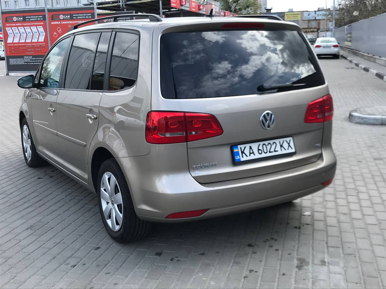 Volkswagen Touran 2012