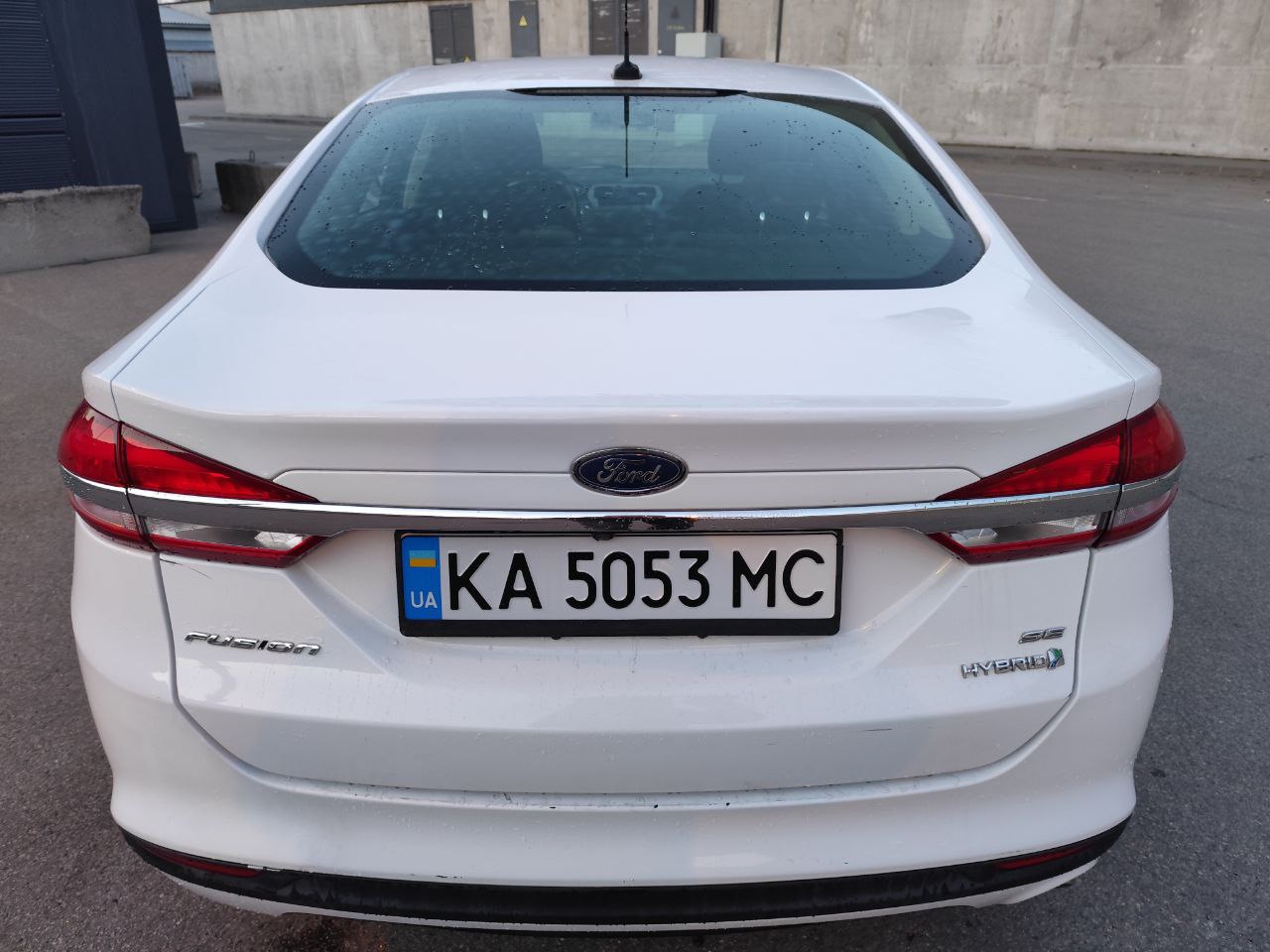 Ford Fusion Hybrid 2016