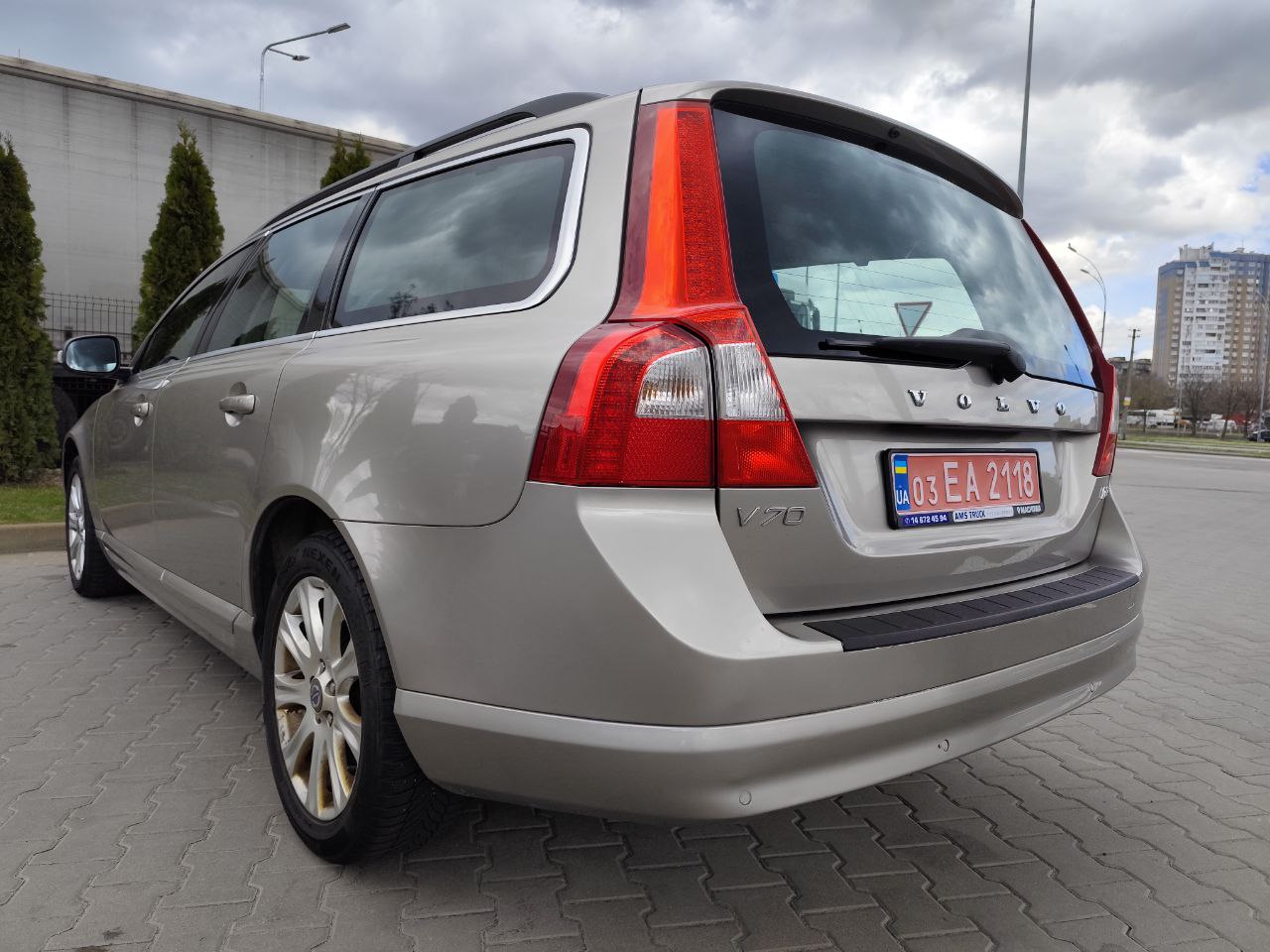 Volvo V70 2010  Momentum