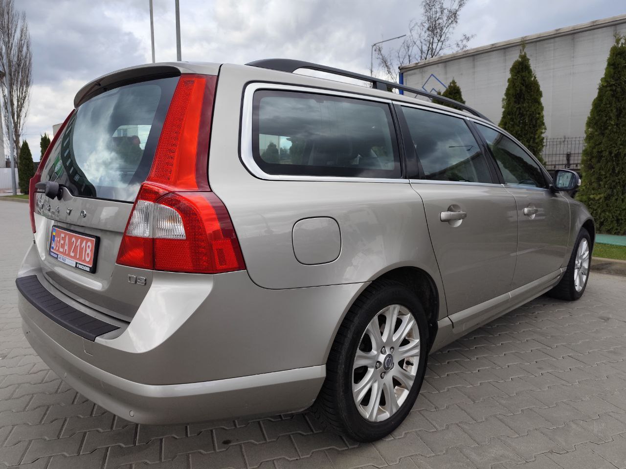 Volvo V70 2010  Momentum